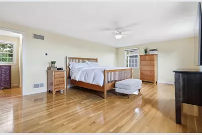 44 Raffaele Drive, Waltham, MA 02452 - Photo 15