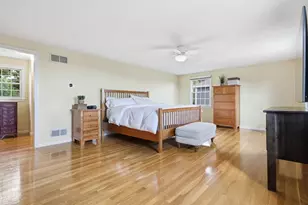 44 Raffaele Dr, Waltham, MA 02452 - Photo 15