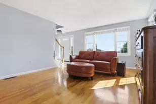 44 Raffaele Dr, Waltham, MA 02452 - Photo 11