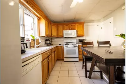 7-9 Illinois Ave, Somerville, MA 02145 - Photo 5