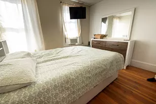 79 Illinois Ave, Somerville, MA 02145 - Photo 9