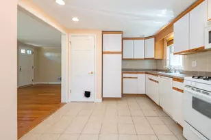 19 Penny Ln, Stoneham, MA 02180 - Photo 11
