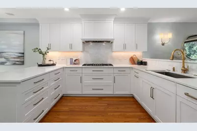 279 Nahanton St #279, Newton, MA 02459 - Photo 5
