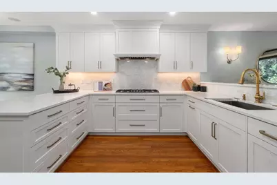 279 Nahanton St #279, Newton, MA 02459 - Photo 5