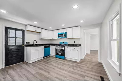 68 Ashley St, Springfield, MA 01105 - Photo 9