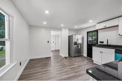 68 Ashley St, Springfield, MA 01105 - Photo 7