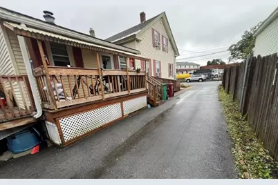 116 Quebec Street, Lowell, MA 01852 - Photo 5