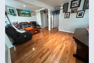116 Quebec Street, Lowell, MA 01852 - Photo 9