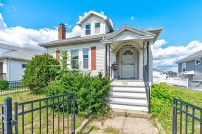 334 Sea St, Quincy, MA 02169 - Photo 1