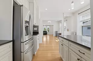 334 Sea St, Quincy, MA 02169 - Photo 11
