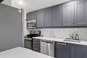 21 Linden St, Quincy, MA 02170 - Photo 9