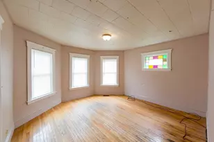 52 Crystal St, Worcester, MA 01603 - Photo 3