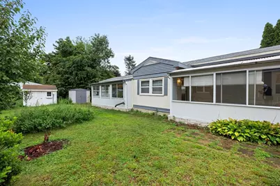 33 Hilltop Rd, Plainville, MA 02762 - Photo 5