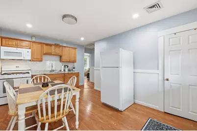 941 Lakeview Ave, Lowell, MA 01850 - Photo 17