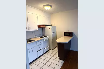 1027 Commonwealth Ave #23, Boston, MA 02215 - Photo 5
