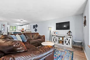 111 Brigham St, Hudson, MA 01749 - Photo 7