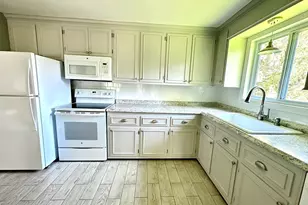 11 Sunview Terrace, Dartmouth, MA 02748 - Photo 3