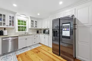 359 S E Main St, Douglas, MA 01516 - Photo 7