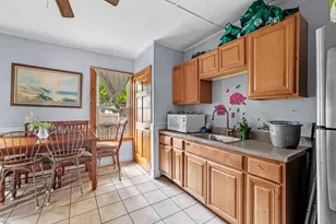 686A Boston St, Lynn, MA 01905 - Photo 3