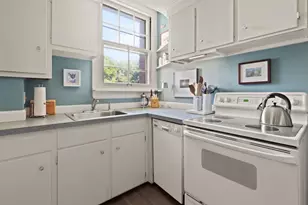 156 Chestnut Ave, North Andover, MA 01845 - Photo 9