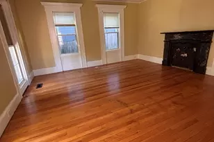 4 Crown St, Worcester, MA 01609 - Photo 3