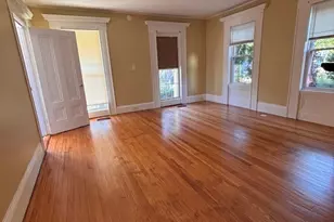4 Crown St, Worcester, MA 01609 - Photo 5