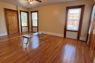 4 Crown St, Worcester, MA 01609 - Photo 9