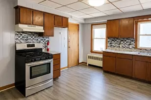 436 Third St, Fall River, MA 02721 - Photo 3