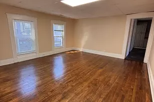 4 Crown St, Worcester, MA 01609 - Photo 7