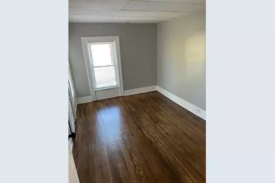 4 Crown St #2, Worcester, MA 01609 - Photo 3