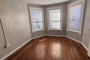 4 Crown St, Worcester, MA 01609 - Photo 23