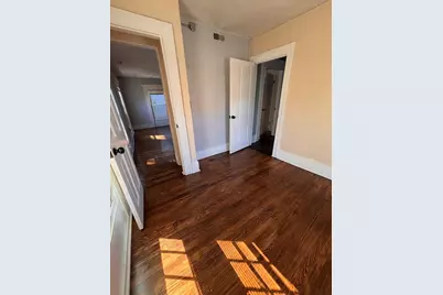 4 Crown St #2, Worcester, MA 01609 - Photo 5