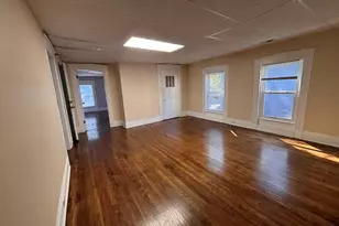 4 Crown St, Worcester, MA 01609 - Photo 11
