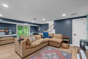 185 Locust St, Swansea, MA 02777 - Photo 31