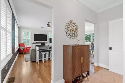 185 Locust St, Swansea, MA 02777 - Photo 7