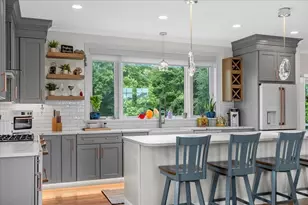 185 Locust St, Swansea, MA 02777 - Photo 17
