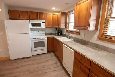 6 Wildwood Lane #B, Stoneham, MA 02180 - Photo 5