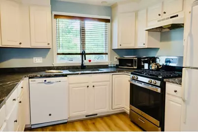 15 Classic Cir #15, Mashpee, MA 02649 - Photo 3