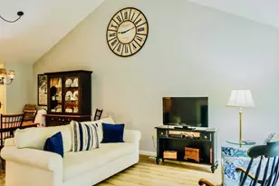 15 Classic Cir, Mashpee, MA 02649 - Photo 5
