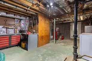 31 Anna Rd, Woburn, MA 01801 - Photo 19