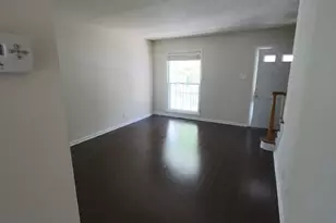 36 Williamsburg, Springfield, MA 01108 - Photo 3