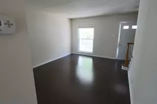 36 Williamsburg, Springfield, MA 01108 - Photo 3