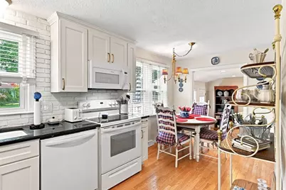 13 Craigwood Ter, Wilbraham, MA 01095 - Photo 5