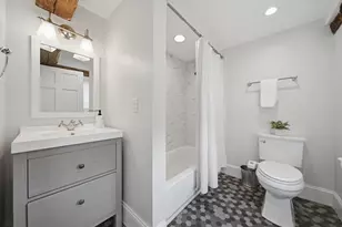 105 Bow St, Peabody, MA 01960 - Photo 15