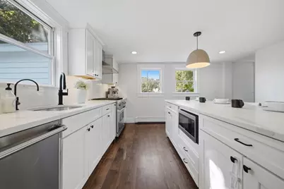 105 Bow St, Peabody, MA 01960 - Photo 7
