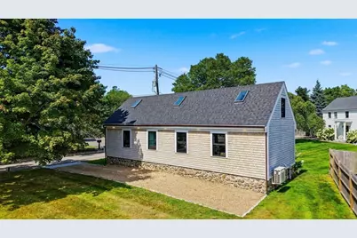 105 Bow St, Peabody, MA 01960 - Photo 35