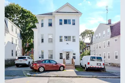 12 Ives St, Worcester, MA 01603 - Photo 1