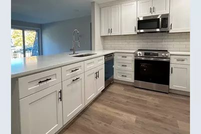 130 Briarcliff Rd #8, Raynham, MA 02767 - Photo 3