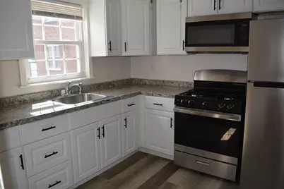 71 Colony Rd #1B, West Springfield, MA 01089 - Photo 1