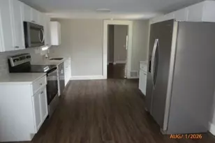 24 Pendleton Ave, Chicopee, MA 01020 - Photo 3